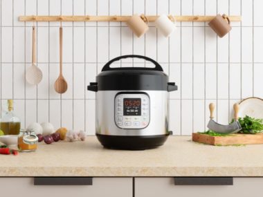 Instant Pot IP-DUO60 7 In 1 Programmable Pressure Cooker Review