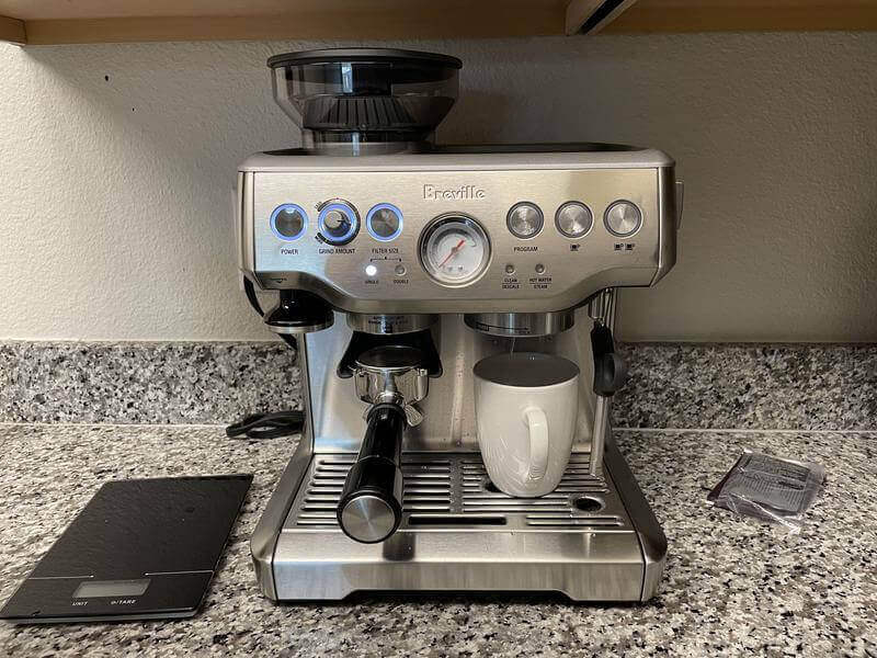 Breville BES870XL Barista Express Espresso Machine design