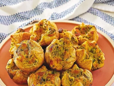 Air Fryer Spinach Dip Puff Pastry Bites Recipe by Robin Fields